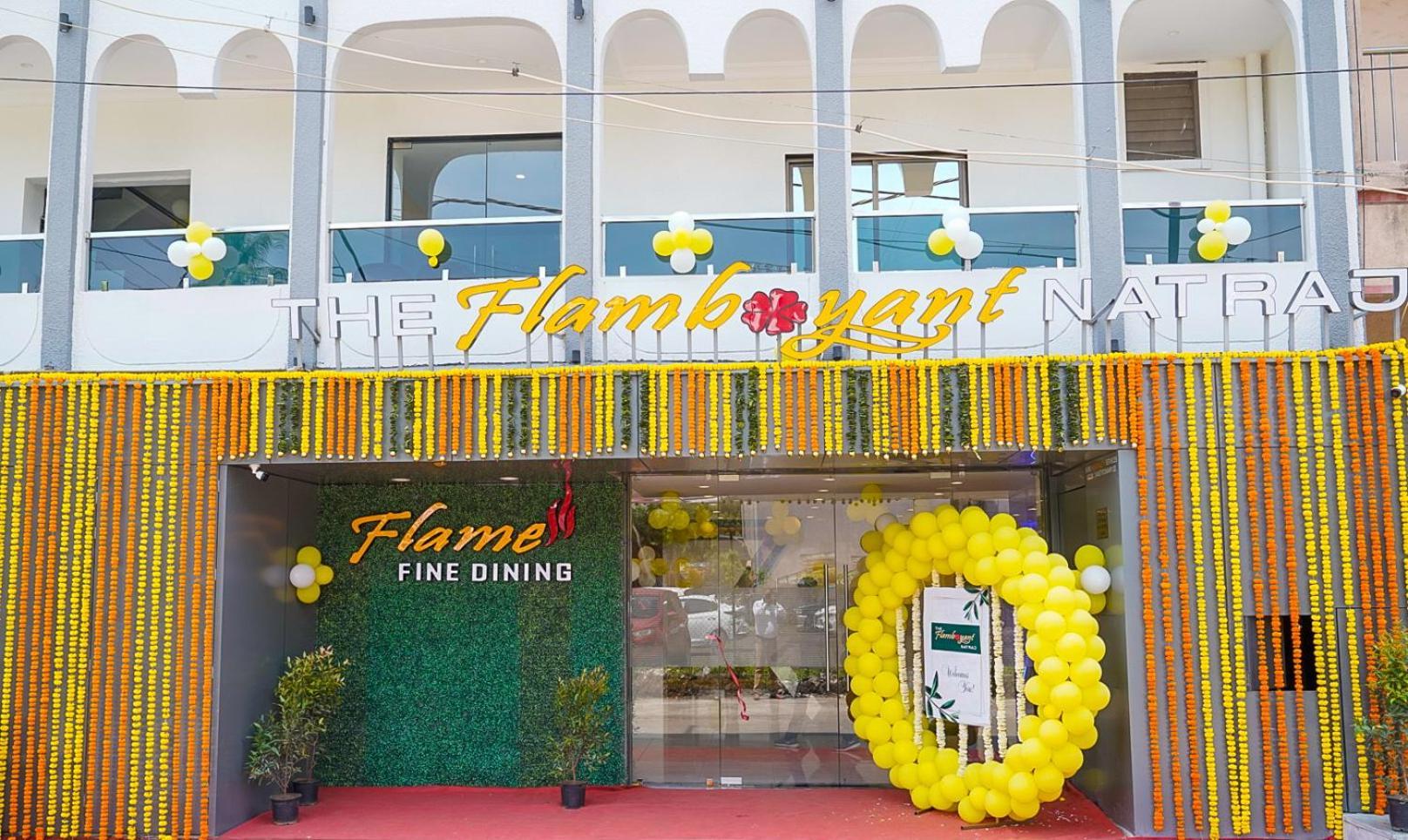 The Flamboyant Natraj Hotel Bharuch ภายนอก รูปภาพ